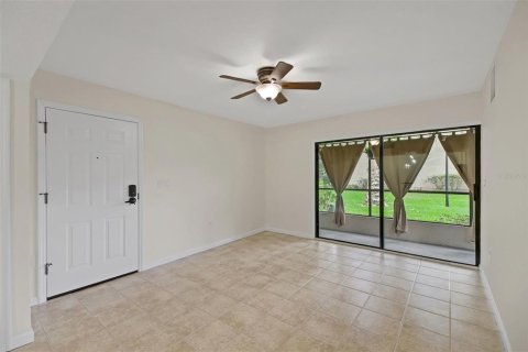 Condo in Winter Springs, Florida, 1 bedroom № 2229640 - photo 14