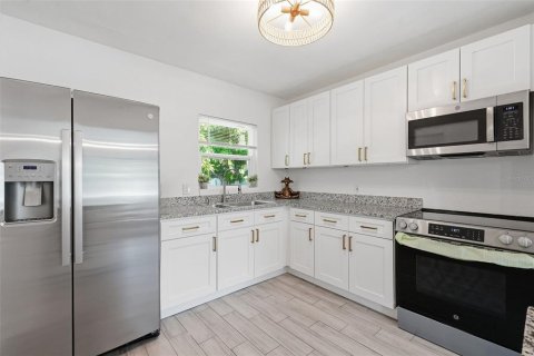 Villa ou maison à vendre à Saint Petersburg, Floride: 3 chambres, 83.98 m2 № 2096347 - photo 8