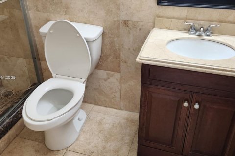 Condominio en alquiler en Miami, Florida, 2 dormitorios, 103.77 m2 № 1973727 - foto 8