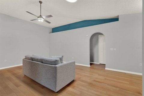House in Orlando, Florida 3 bedrooms, 136.47 sq.m. № 1838773 - photo 4