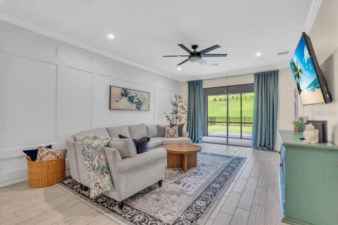 House in Bradenton, Florida 4 bedrooms, 272.3 sq.m. № 1782433 - photo 8