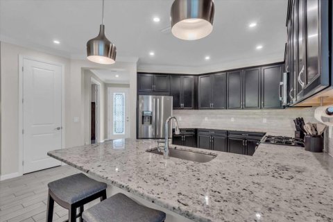House in Bradenton, Florida 4 bedrooms, 272.3 sq.m. № 1782433 - photo 4