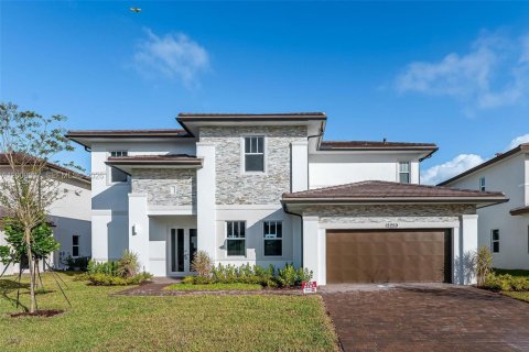 House in Davie, Florida 4 bedrooms, 274.25 sq.m. № 2090028