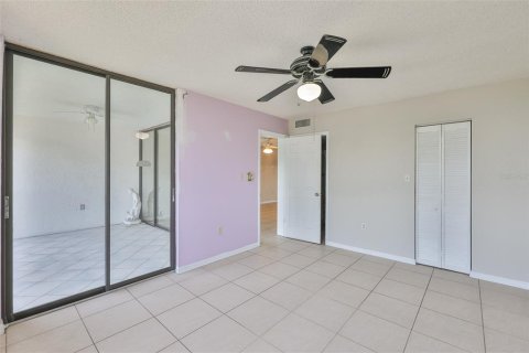 Condo in Tampa, Florida, 3 bedrooms  № 1831909 - photo 20