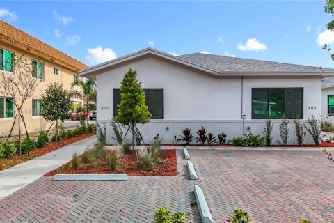 House in Oakland Park, Florida 3 bedrooms № 1954305 - photo 4