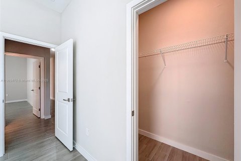 House in Oakland Park, Florida 3 bedrooms № 1954305 - photo 23