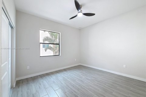 House in Oakland Park, Florida 3 bedrooms № 1954305 - photo 24