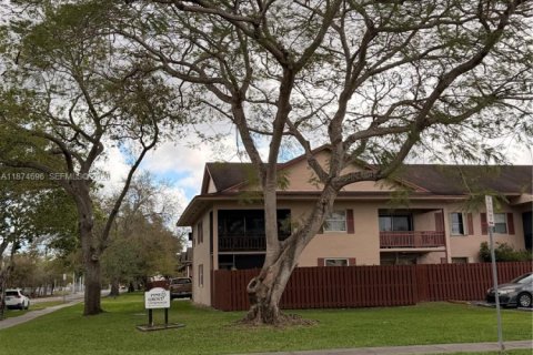 Copropriété à vendre à Miami, Floride: 2 chambres, 91.6 m2 № 2242603 - photo 12