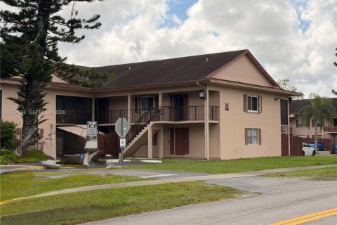 Copropriété à vendre à Miami, Floride: 2 chambres, 91.6 m2 № 2242603 - photo 17