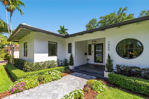 House in Miami Shores, Florida 3 bedrooms, 210.89 sq.m. № 1762412 - photo 1