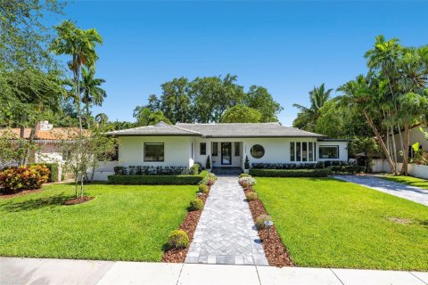 House in Miami Shores, Florida 3 bedrooms, 210.89 sq.m. № 1762412 - photo 3