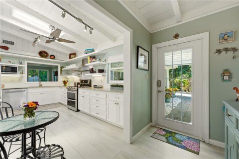 Villa ou maison à vendre à Sarasota, Floride: 3 chambres, 127.09 m2 № 2313378 - photo 10
