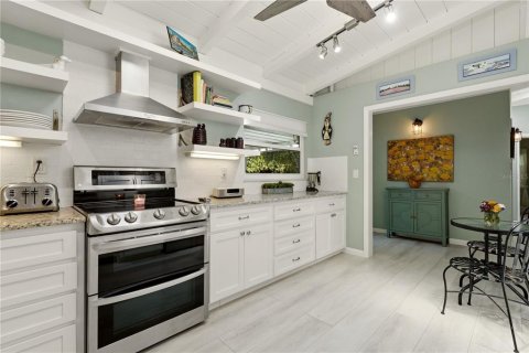 Villa ou maison à vendre à Sarasota, Floride: 3 chambres, 127.09 m2 № 2313378 - photo 11