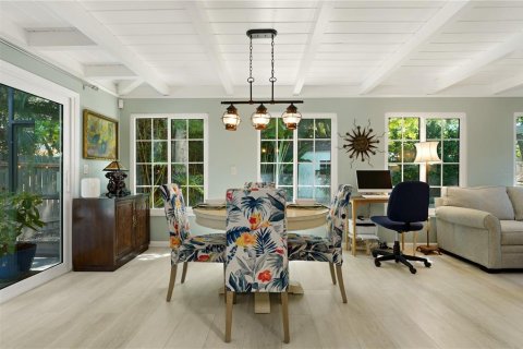 Villa ou maison à vendre à Sarasota, Floride: 3 chambres, 127.09 m2 № 2313378 - photo 20