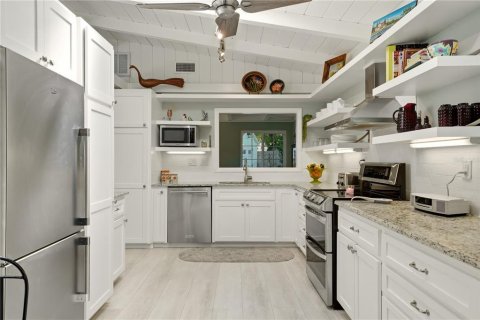 Villa ou maison à vendre à Sarasota, Floride: 3 chambres, 127.09 m2 № 2313378 - photo 14