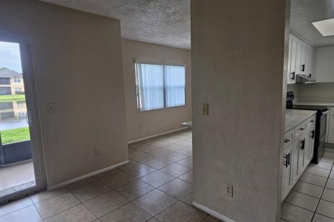 Condo in Orlando, Florida, 2 bedrooms  № 2239200 - photo 4