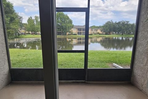 Condo in Orlando, Florida, 2 bedrooms  № 2239200 - photo 5