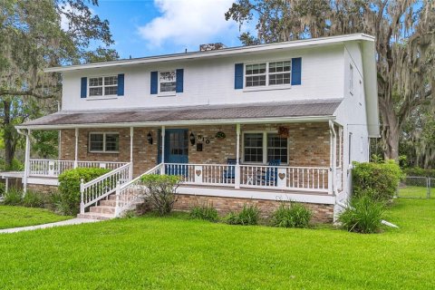 House in Ocala, Florida 3 bedrooms, 314.94 sq.m. № 1808664 - photo 1