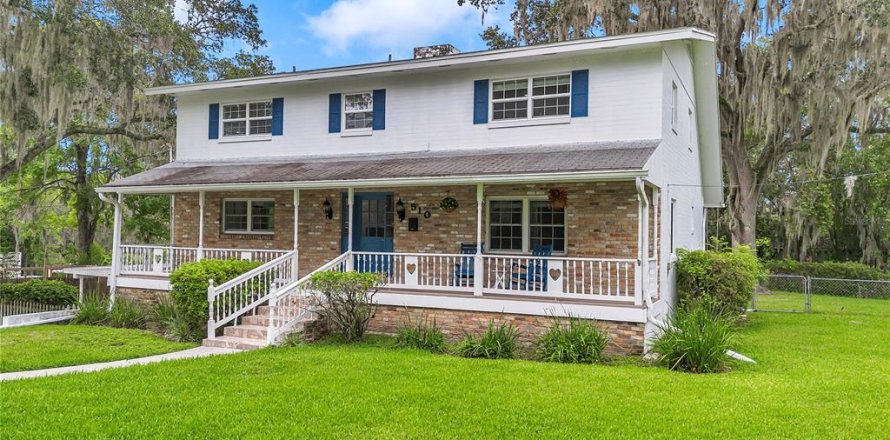 House in Ocala, Florida 3 bedrooms, 314.94 sq.m. № 1808664