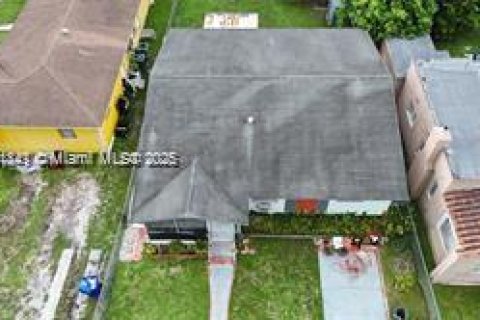Villa ou maison à vendre à Miami, Floride: 3 chambres, 148.64 m2 № 1975873 - photo 2