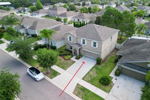 House in Dover, Florida 4 bedrooms, 246.19 sq.m. № 2201323 - photo 4