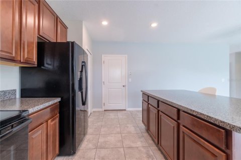 House in Dover, Florida 4 bedrooms, 246.19 sq.m. № 2201323 - photo 21