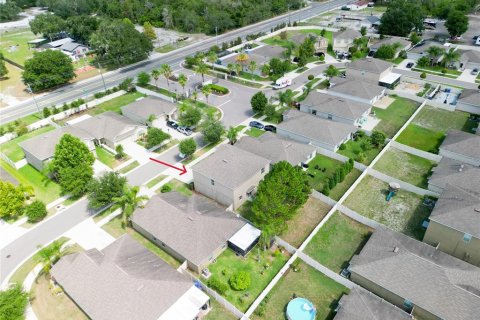 House in Dover, Florida 4 bedrooms, 246.19 sq.m. № 2201323 - photo 7