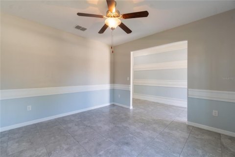 House in Dover, Florida 4 bedrooms, 246.19 sq.m. № 2201323 - photo 14
