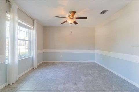 House in Dover, Florida 4 bedrooms, 246.19 sq.m. № 2201323 - photo 12