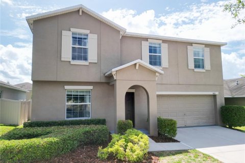 House in Dover, Florida 4 bedrooms, 246.19 sq.m. № 2201323 - photo 2
