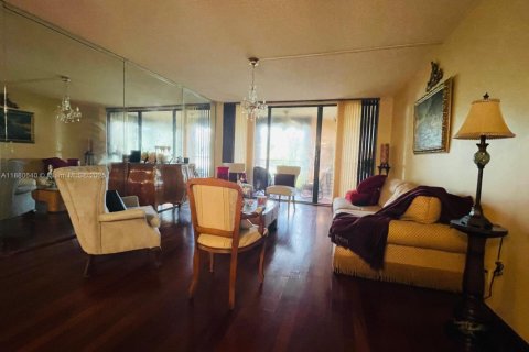 Купить кондоминиум в Уэстон, Флорида 2 спальни, 114.73м2, № 1928507 - фото 10