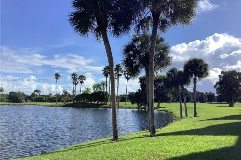 Купить кондоминиум в Уэстон, Флорида 2 спальни, 114.73м2, № 1928507 - фото 21