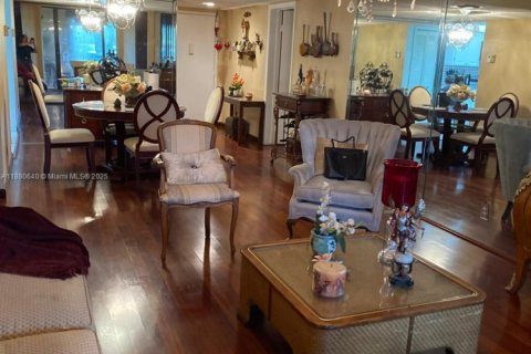 Купить кондоминиум в Уэстон, Флорида 2 спальни, 114.73м2, № 1928507 - фото 11