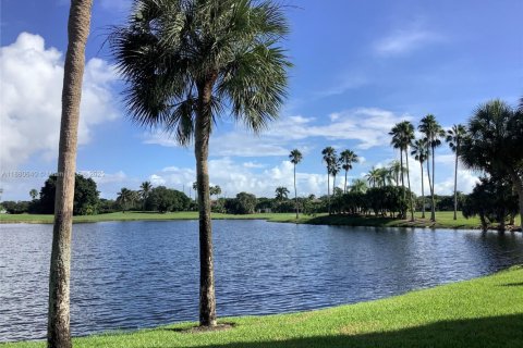 Купить кондоминиум в Уэстон, Флорида 2 спальни, 114.73м2, № 1928507 - фото 19