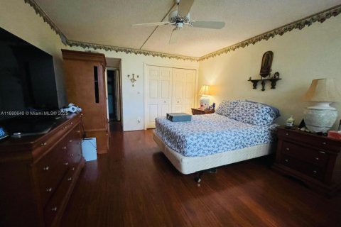 Купить кондоминиум в Уэстон, Флорида 2 спальни, 114.73м2, № 1928507 - фото 13