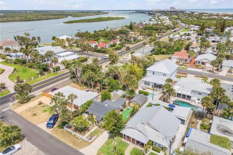 Villa ou maison à New Smyrna Beach, Floride 2 chambres, 82.68 m2 № 2211509