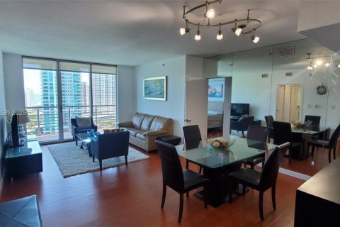 Condo in Miami, Florida, 2 bedrooms  № 1686307 - photo 4