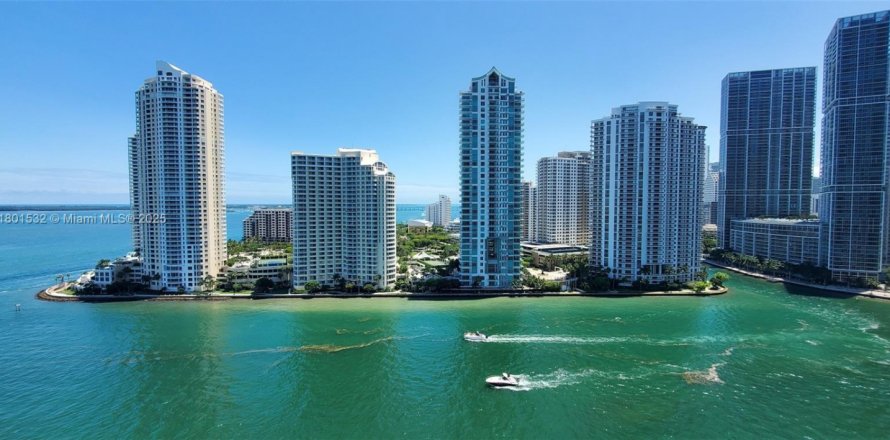 Condo in Miami, Florida, 2 bedrooms № 1686307
