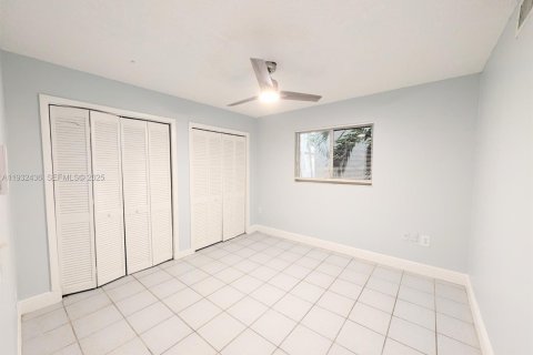 Снять в аренду кондоминиум в Хайалиа Гарденс, Флорида 2 спальни, 89.19м2, № 1991282 - фото 4