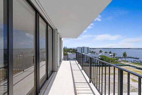 Condominio en alquiler en West Palm Beach, Florida, 3 dormitorios, 120.22 m2 № 2078438 - foto 15