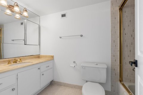 Condominio en alquiler en West Palm Beach, Florida, 3 dormitorios, 120.22 m2 № 2078438 - foto 8