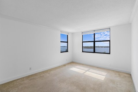 Condominio en alquiler en West Palm Beach, Florida, 3 dormitorios, 120.22 m2 № 2078438 - foto 7
