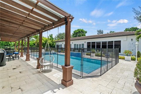 House in Southwest Ranches, Florida 6 bedrooms, 587.98 sq.m. № 2399967 - photo 28