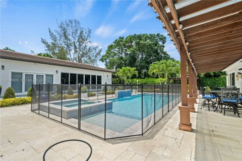 House in Southwest Ranches, Florida 6 bedrooms, 587.98 sq.m. № 2399967 - photo 27