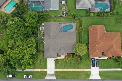 Villa ou maison à louer à Wellington, Floride: 4 chambres, 235.04 m2 № 698880 - photo 1