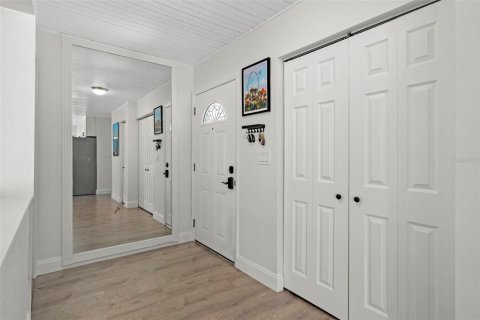 Villa ou maison à vendre à Saint Petersburg, Floride: 3 chambres, 139.17 m2 № 2324265 - photo 6