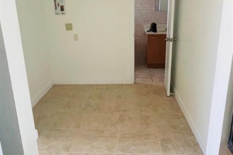 Condominio en venta en Lauderdale Lakes, Florida, 1 dormitorio, 63.55 m2 № 2154132 - foto 6