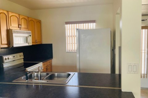 Condominio en venta en Lauderdale Lakes, Florida, 1 dormitorio, 63.55 m2 № 2154132 - foto 3