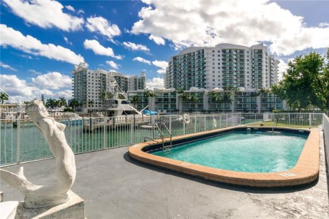 Apartamento en North Bay Village, Florida 1 dormitorio, 60.39 m2 № 2009708