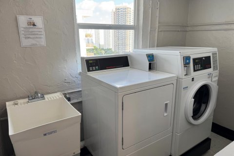Copropriété à louer à Fort Lauderdale, Floride: 2 chambres, 123.37 m2 № 2376169 - photo 17